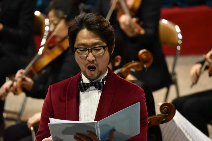 2015-12-06 19-17-26_메시아공연_망미성당_0081_resize.JPG