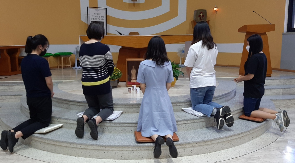 20210912초장성당청년회순교자성월기도모임-기도2.jpg