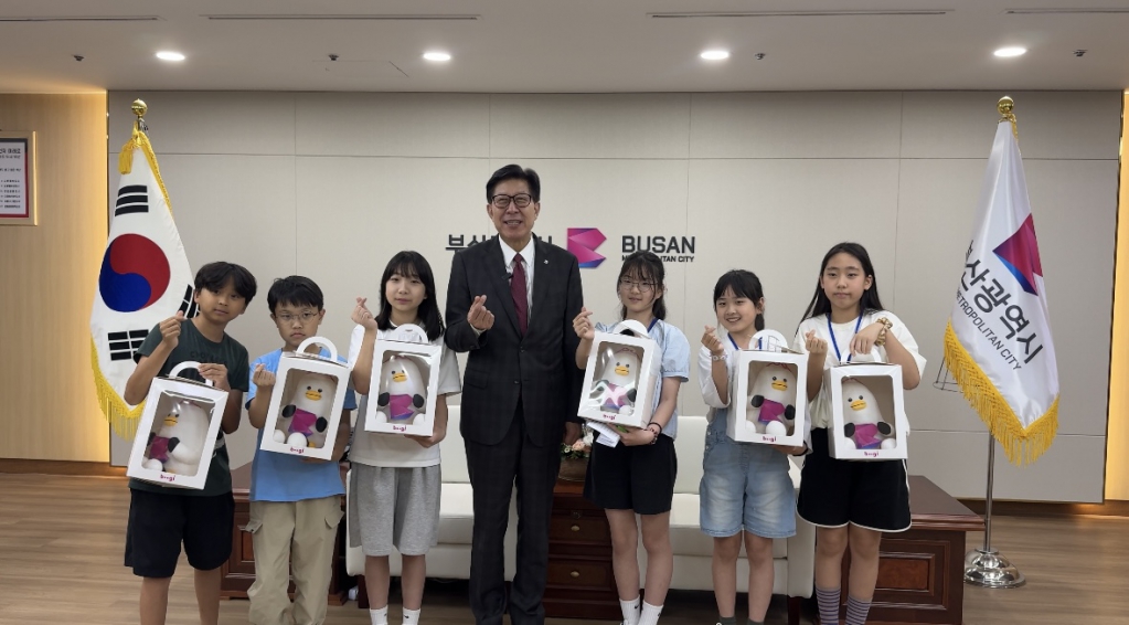20250610어린이기자단부산시장만나다005.jpg