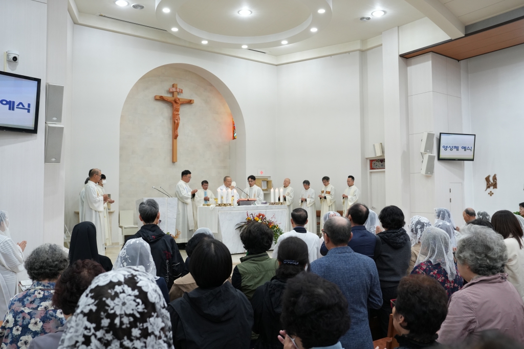 20241102위령의날미사_용호성당083.JPG