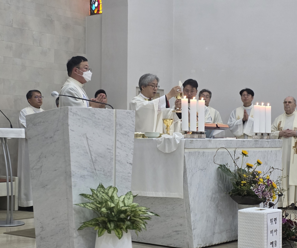 20251103용호성당위령의날068-1.jpg