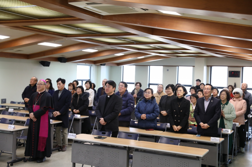 20251211전국성지순례완주축복장수여식004.JPG