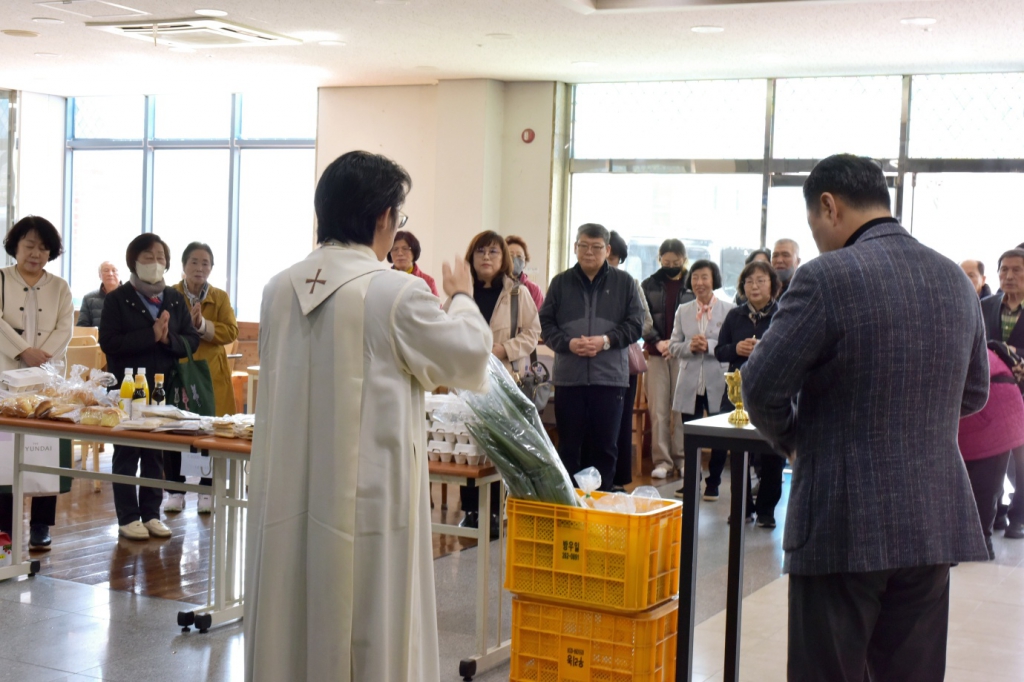 20250323꽃바위성당우리농나눔터축복식002.jpg