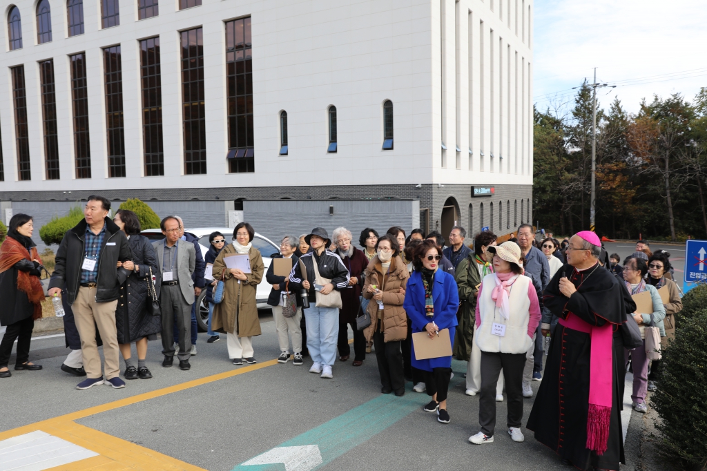 20251116교구장과함께하는위령성월피정096.JPG