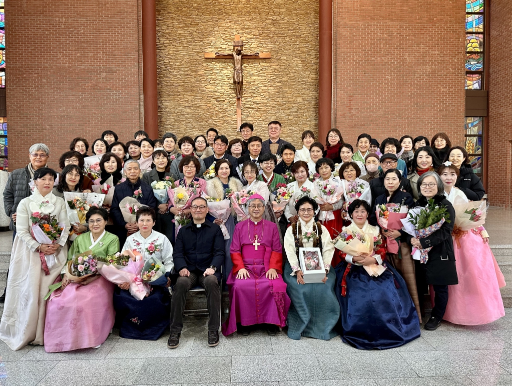202501122024학년도신학원졸업미사003.jpg